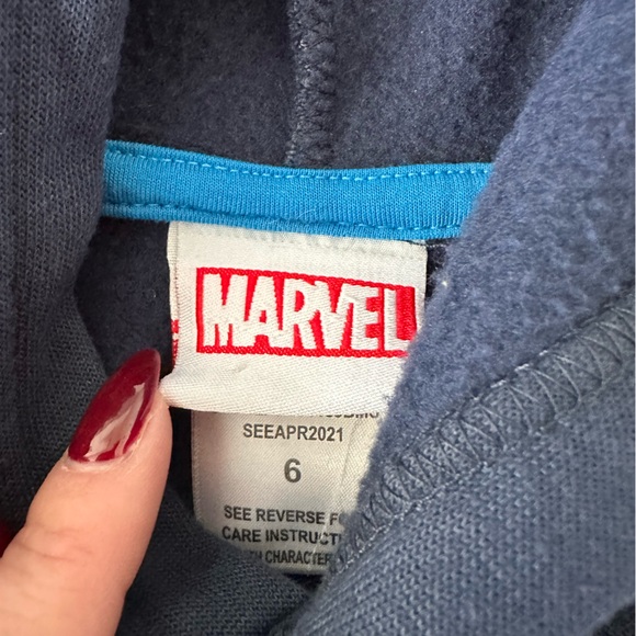Boys Marvel navy blue hoodie.  Size 6. Iron Man, Thor, Hulk, Captain America - Picture 2 of 2